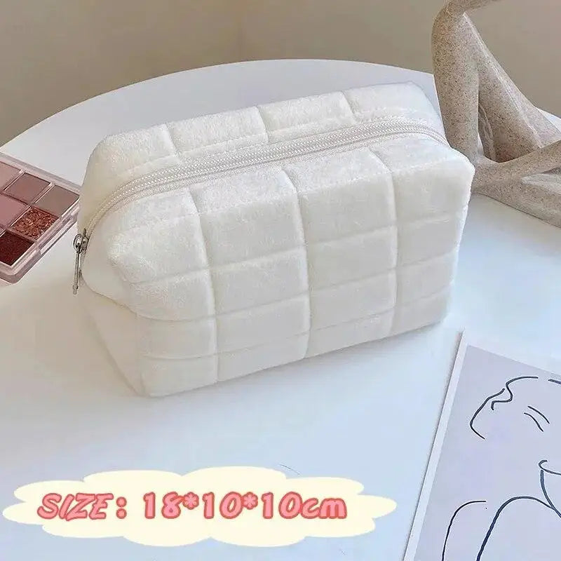 Solid fur cosmetics storage bag- Large capacity zipper makeup organizer