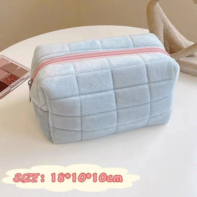 Solid fur cosmetics storage bag- Large capacity zipper makeup organizer