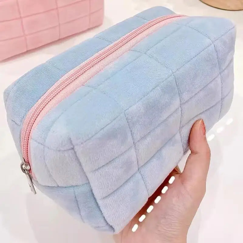 Solid fur cosmetics storage bag- Large capacity zipper makeup organizer