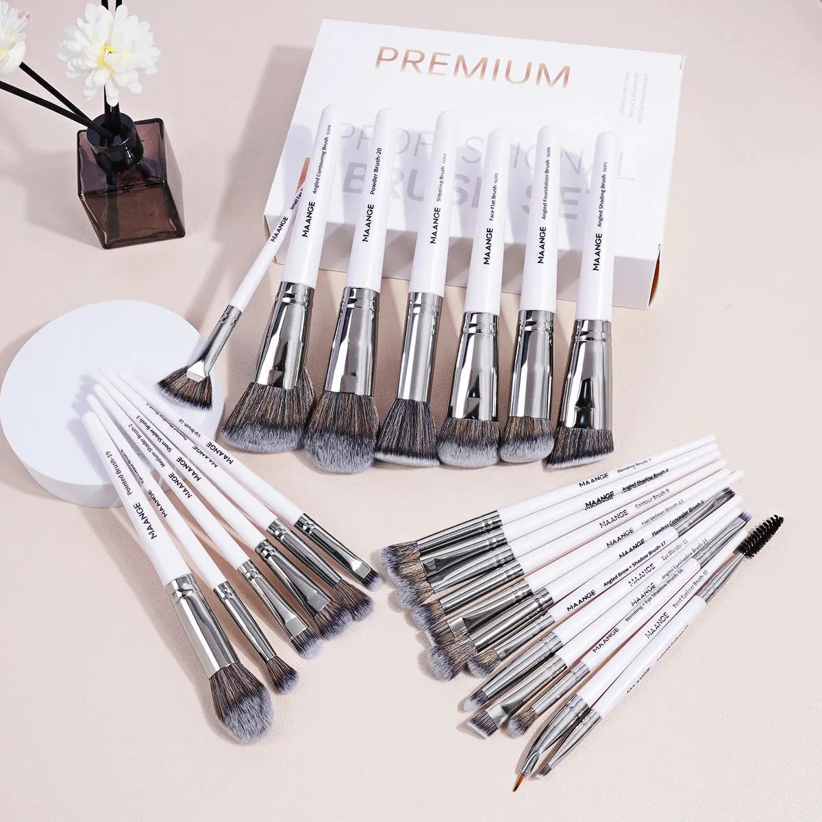 Maange 25-Piece Professional Makeup Brush Set with Gift Box | Face & Eye Brush